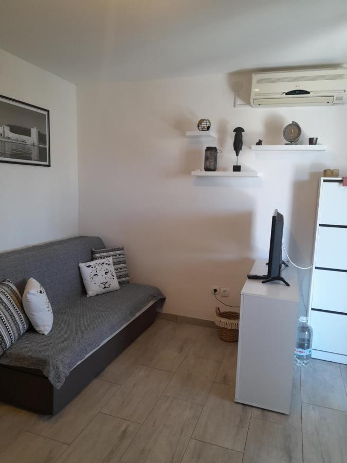 Apartment Bicanic Vir Ngoại thất bức ảnh