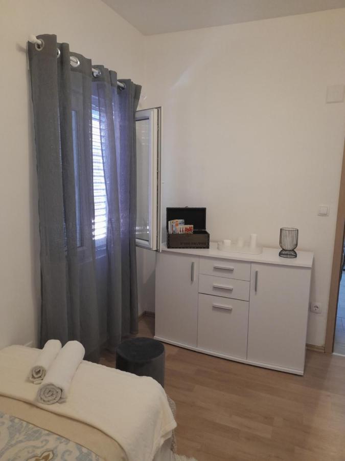 Apartment Bicanic Vir Ngoại thất bức ảnh