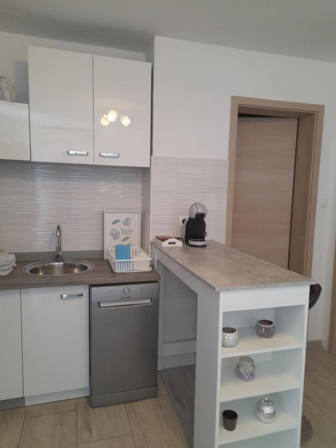 Apartment Bicanic Vir Ngoại thất bức ảnh